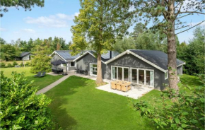 Pet Friendly Home In Væggerløse With Wifi, Bogø By